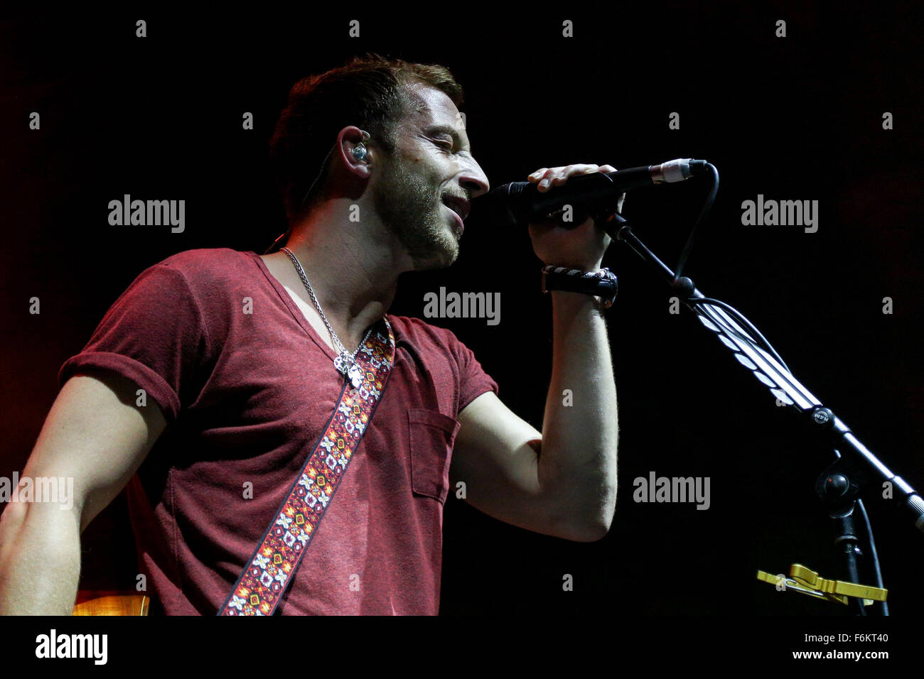 James Morrison exécute live au Manchester's Albert Hall. Banque D'Images