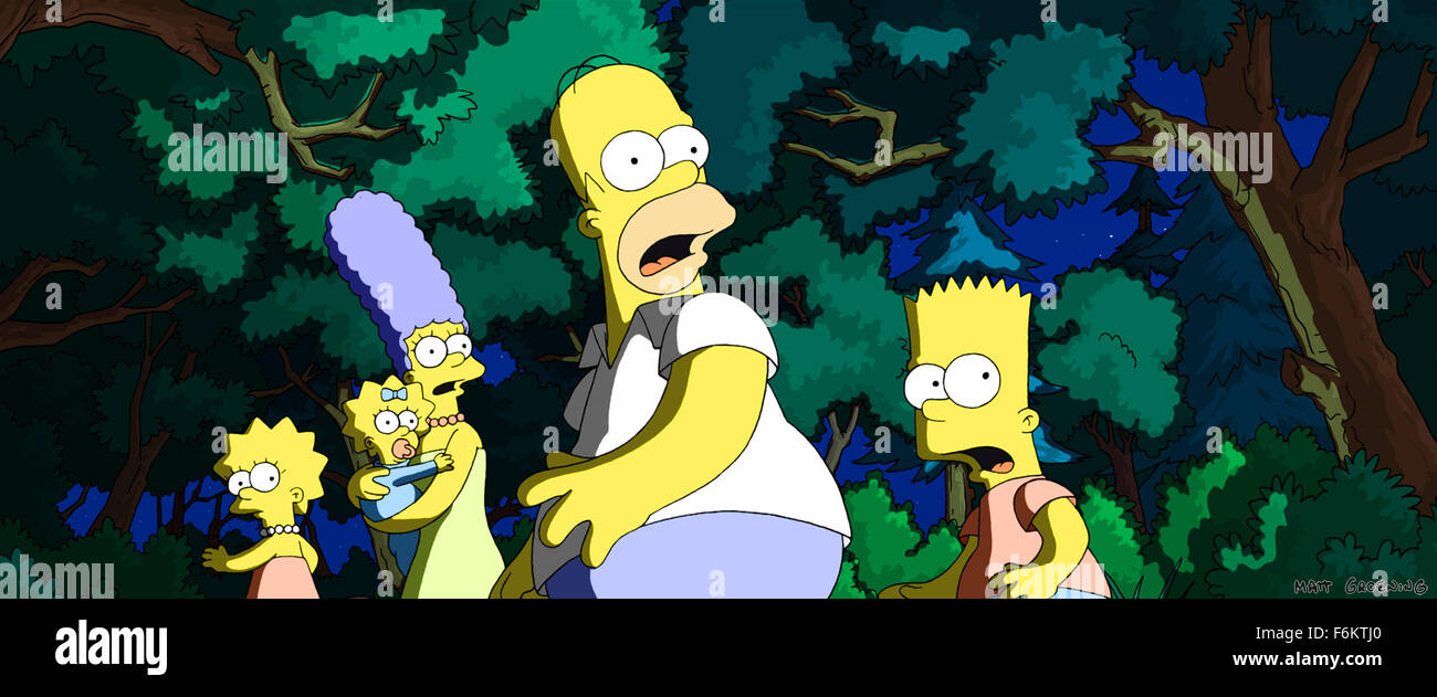 DATE DE SORTIE : Juillet 27, 2007. Titre du film : Les Simpson - Le Film - STUDIO : Société de Production Akom ART ORIGINALE PAR : Matt Groening. Résumé : Après avoir accidentellement Homer pollue l'alimentation en eau de la ville, Springfield est encastré dans un dôme gigantesque par l'EPA et la famille Simpson sont déclarés en fuite. Sur la photo : Les Simpson (Maggie Simpson, Bart Simpson, LISA SIMPSON, MARGE SIMPSON, et Homer Simpson) fuir Springfield dans l'obscurité de la nuit. Banque D'Images