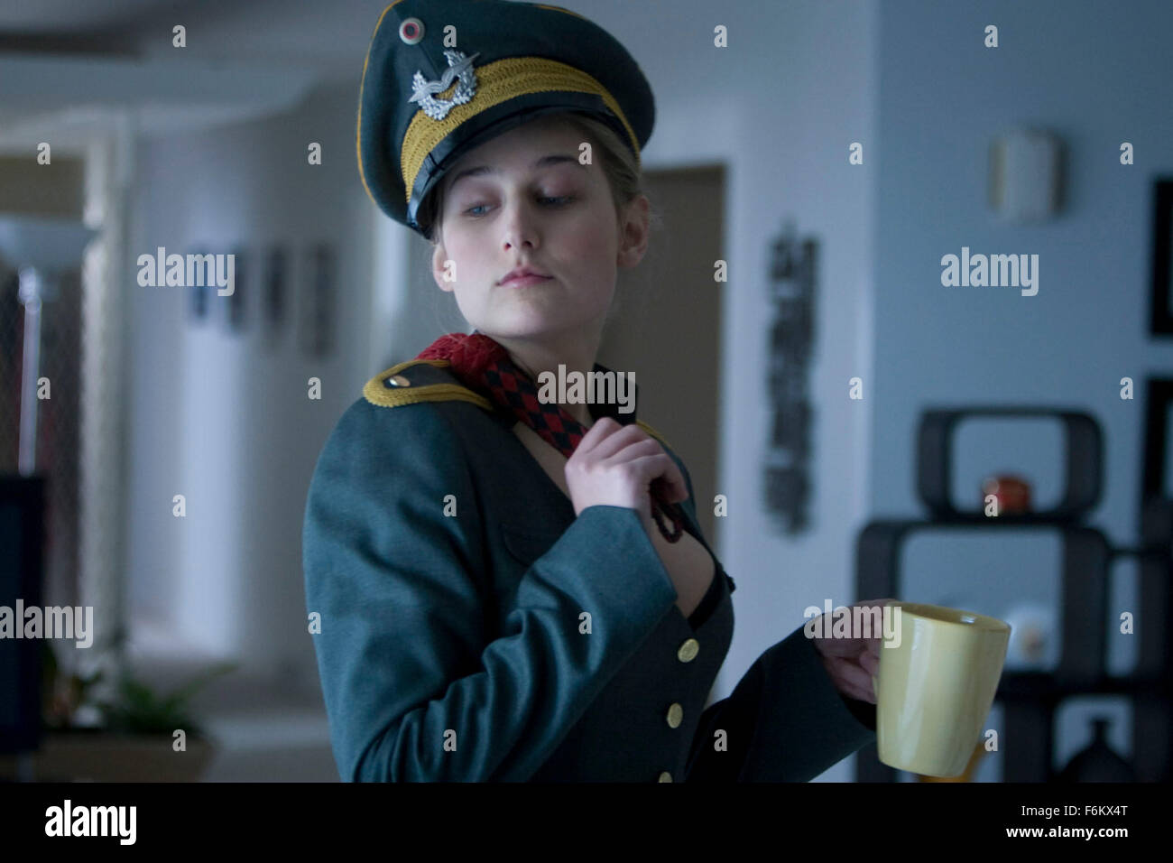 DATE DE SORTIE : 2007. Titre du film : Marcher Me. Studio : The Weinstein Company. Résumé : Une petite ville fille court en grande difficulté à l'heure alors qu'elle prend sur son identité colocation de domina pour payer les factures. Sur la photo : LEELEE SOBIESKI comme l'Alberta. Banque D'Images