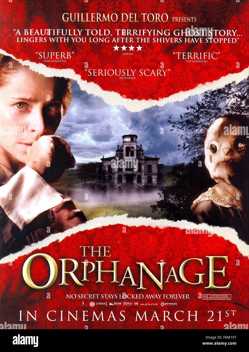 DATE DE SORTIE : 11 janvier 2008. Titre du film : l'Orphelinat - STUDIO : Picturehouse Entertainment. Résumé : une femme ramène sa famille retour à la maison de son enfance, où elle ouvre un orphelinat pour enfants handicapés. Avant longtemps, son fils commence à communiquer avec un nouvel ami invisible. Sur la photo : affiche de film. Banque D'Images