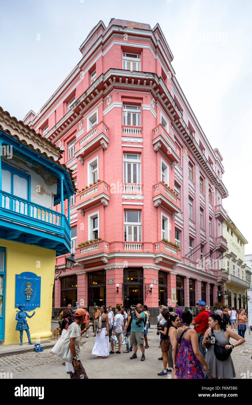 Hôtel Ambos Mundos, Hôtel de l'écrivain Ernest Hemingway à La Havane, à l'extérieur, l'hôtel rose avec terrasse sur le toit, de Cuba, de l'Amérique du Nord, Banque D'Images