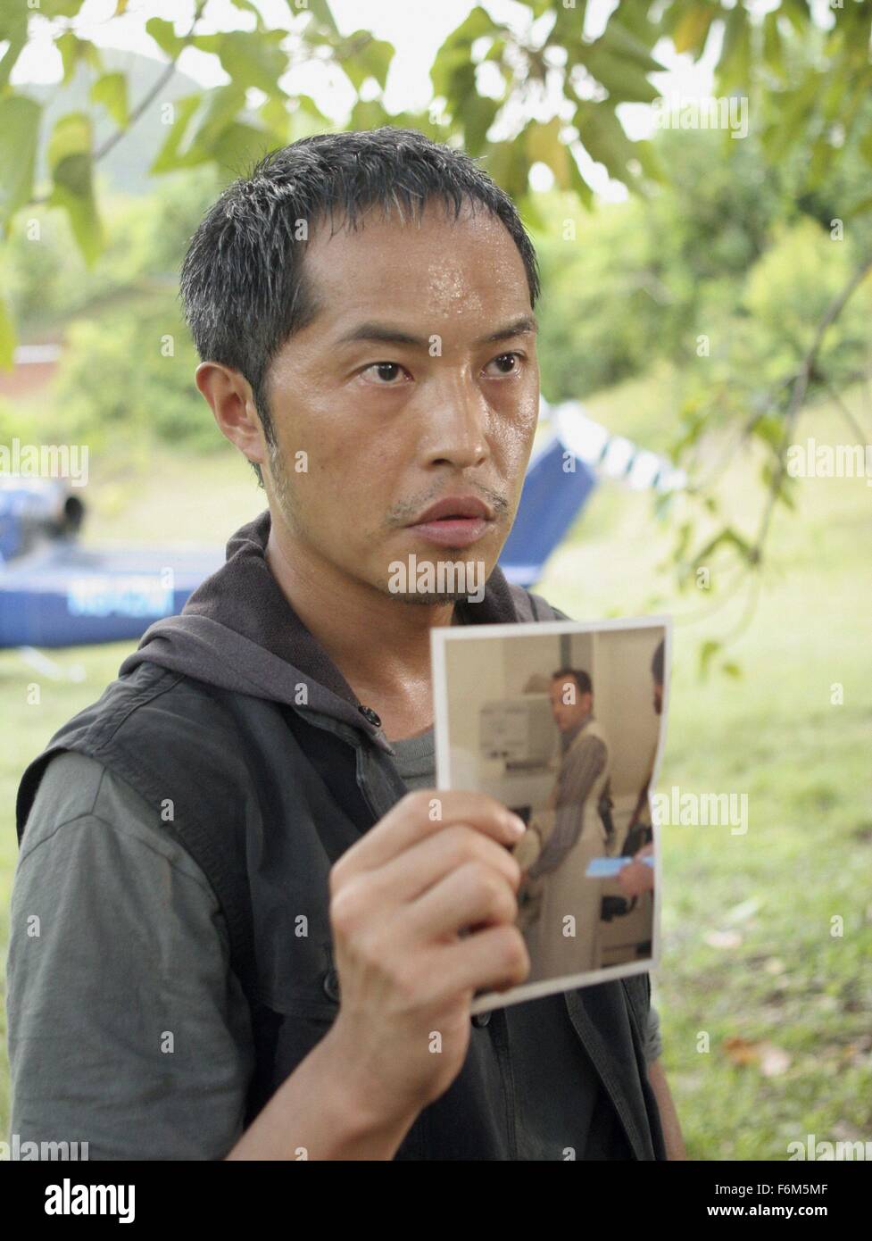 DATE DE PUBLICATION : 2004-2010 Directeur : J.J. Terrain : l'Abrams survivants d'un accident d'avion sont obligés de vivre les uns avec les autres sur une île isolée, un dangereux nouveau monde qui pose des menaces de sa propre photo : perdu - ''la mort'' - Ken Leung..Lost Saison 4 - 2008. (Crédit : c ABC Studios/photos) Banque D'Images