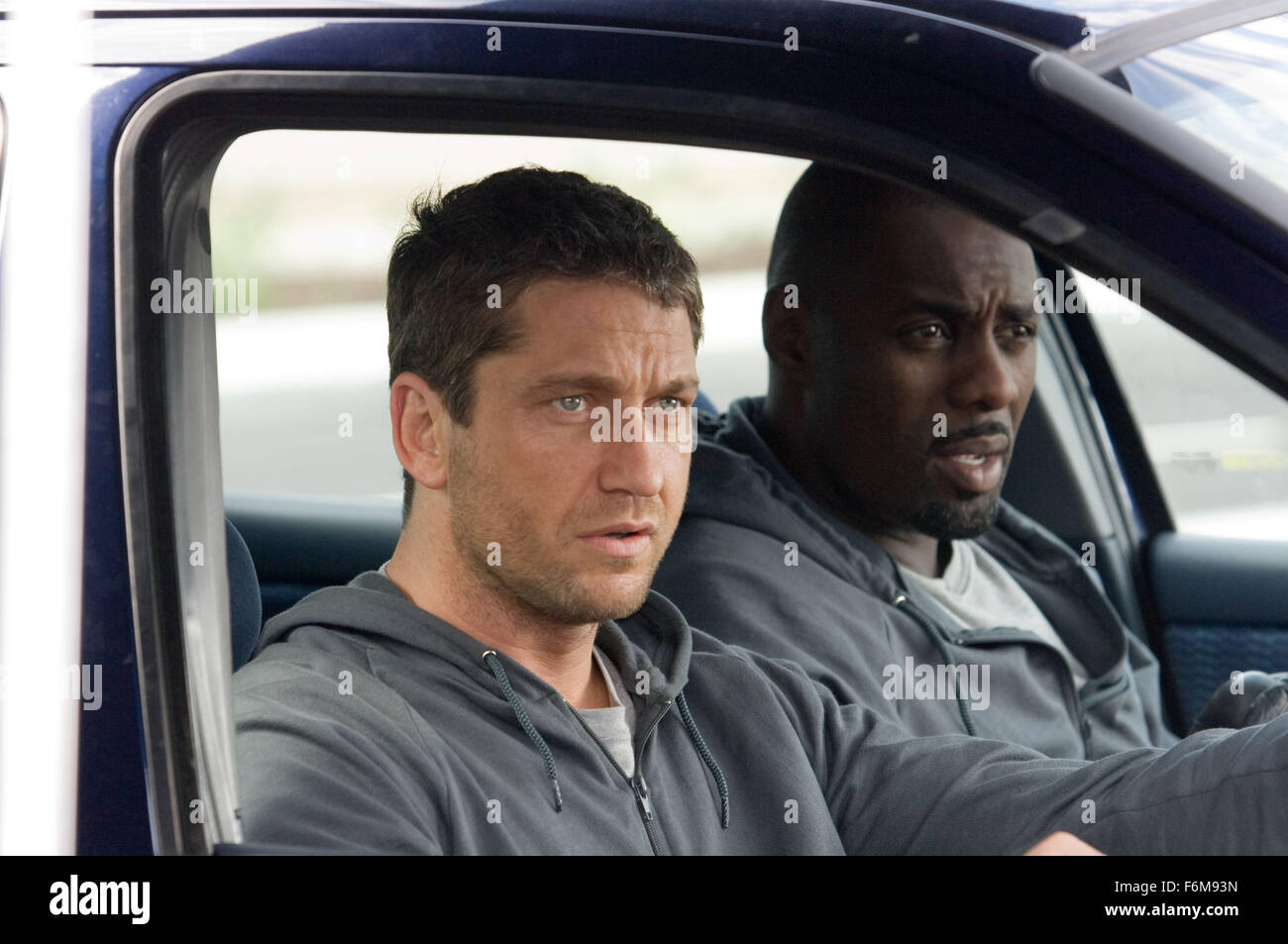 DATE DE SORTIE : Octobre 31, 2008. Titre du film : Spiders. STUDIO : Dark Castle Entertainment. Résumé : À Londres, un tableau volé quelques fosses de la ville scrappiest tough guys (Butler, l'île d'Elbe) contre ses joueurs underworld plus établis (Wilkinson). Sur la photo : gerard butler comme l'un deux et IDRIS ELBA que bredouiller. Banque D'Images