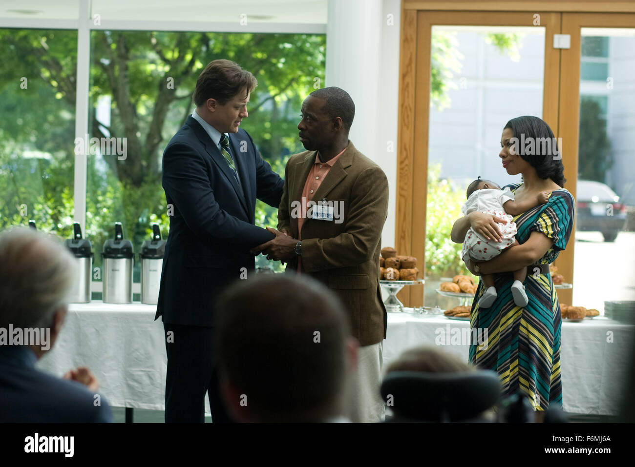 DATE DE SORTIE : Janvier 22, 2010 TITRE DE LA VIDÉO : Mesures extraordinaires STUDIO : CBS Films Réalisateur : Tom Vaughan RÉSUMÉ : UN DRAME centré sur les efforts de John et Aileen Crowley de trouver un chercheur qui pourrait avoir un traitement pour leur deux enfants's trouble génétique rare présenté : Brendan Fraser, John Crowley (Image Crédit : c CBS Films/Photos) Banque D'Images