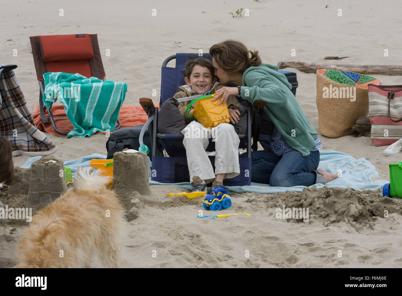 DATE DE SORTIE : Janvier 22, 2010 TITRE DE LA VIDÉO : Mesures extraordinaires STUDIO : CBS Films Réalisateur : Tom Vaughan RÉSUMÉ : UN DRAME centré sur les efforts de John et Aileen Crowley de trouver un chercheur qui pourrait avoir un traitement pour leur deux enfants's trouble génétique rare présenté : KERI RUSSELL comme Aileen Crowley et Diego Velazquez que Patrick Crowley (Image Crédit : c CBS Films/Photos) Banque D'Images