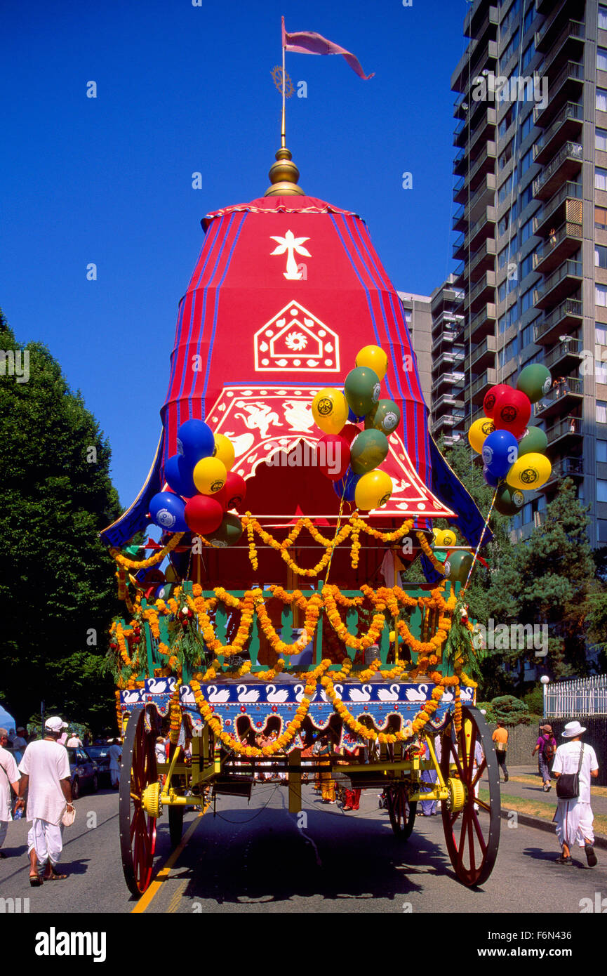 Défilé de chars d'Hare Krishna et Festival de l'Inde, Vancouver, BC - Colombie-Britannique, Canada - Flotteur décorées de couleurs vives Banque D'Images