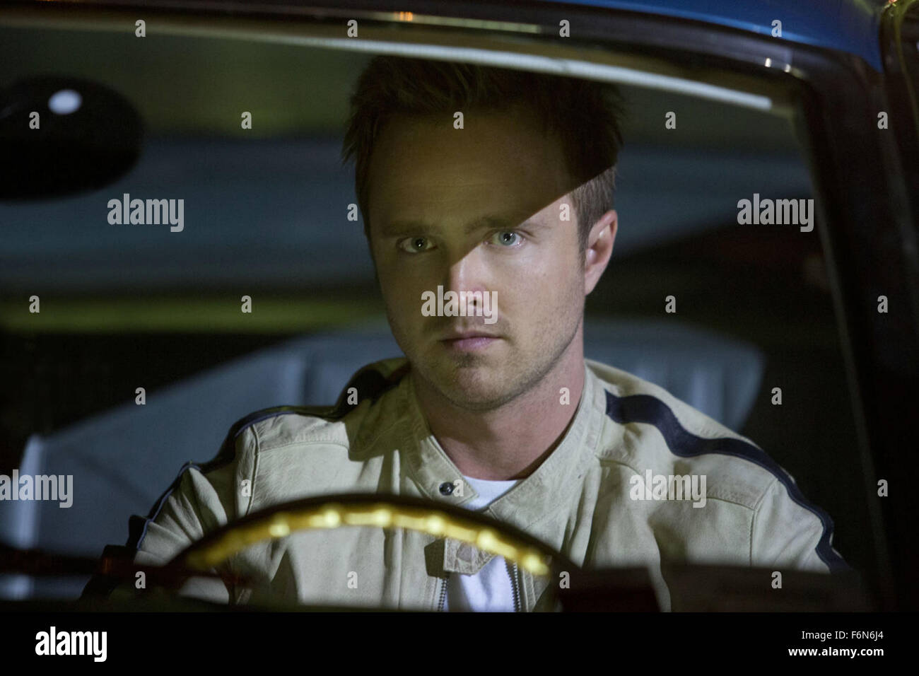 24 février 2014 - Hollywood, USA - Need For Speed (2014)..AARON PAUL..SCOTT WAUGH (DIR)..COLLECTION MOVIESTORE LTD.. (Crédit Image : c face à face/photos) Banque D'Images