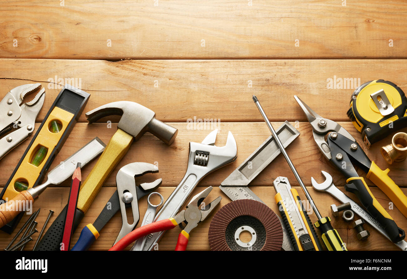 Variété d'outils sur plancher bois avec copie espace Banque D'Images