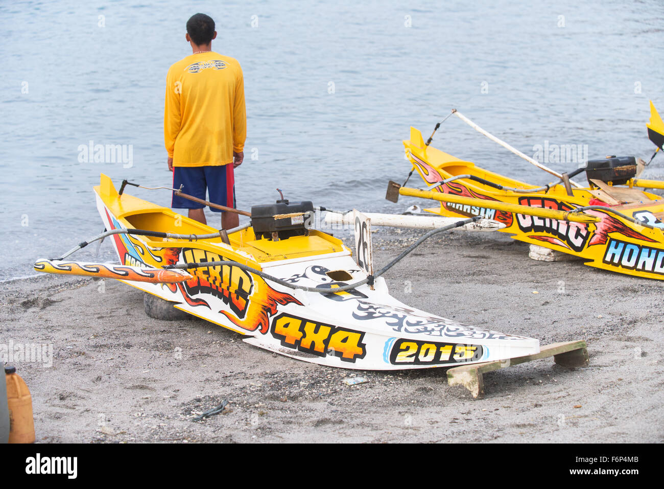 Bancarera bateaux sur la plage dans la ville de General Santos, la ville la plus au sud des Philippines. Banque D'Images