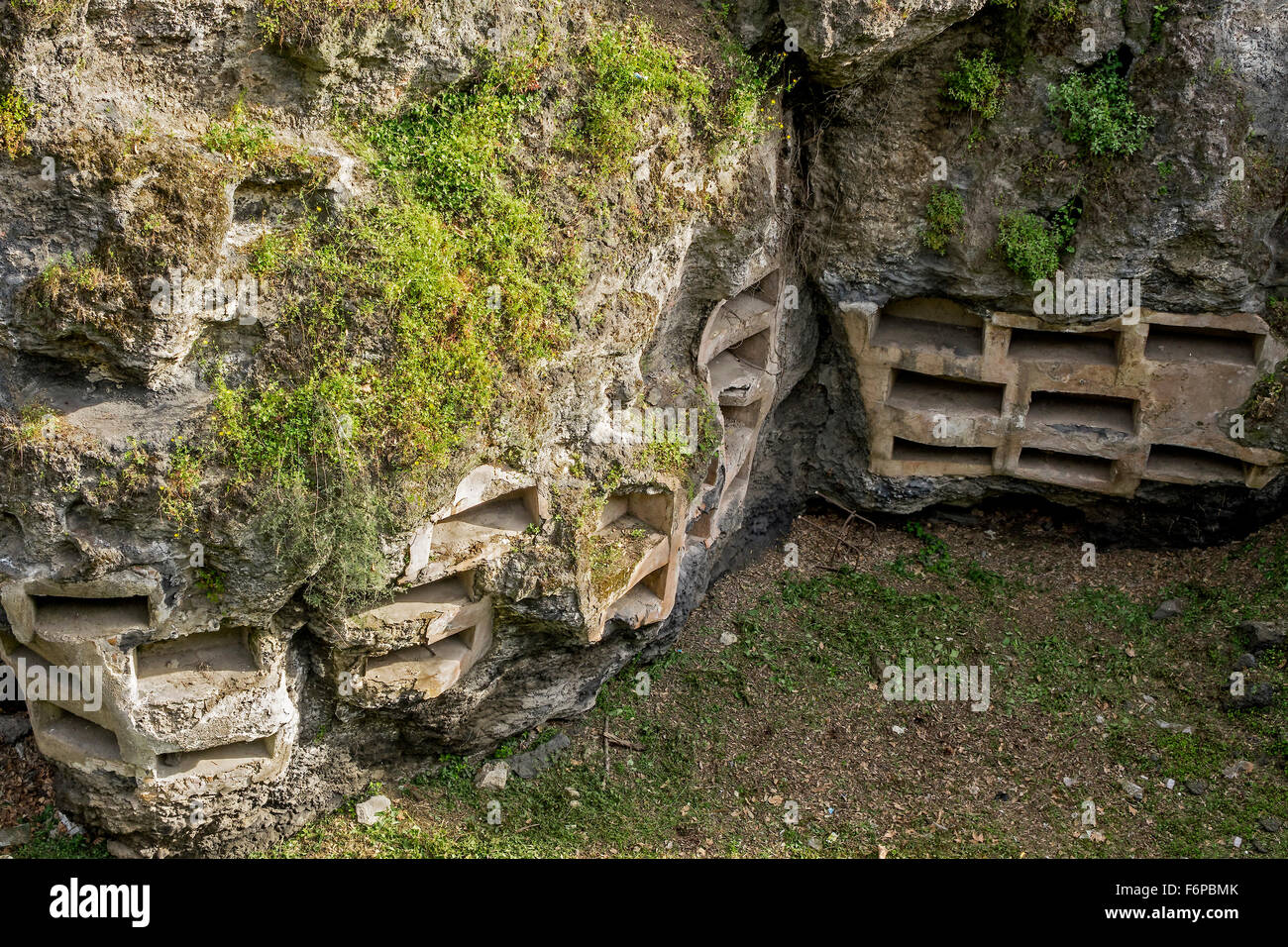 Niches funéraires sculptées dans Rock Pompéi Campanie Italie Banque D'Images