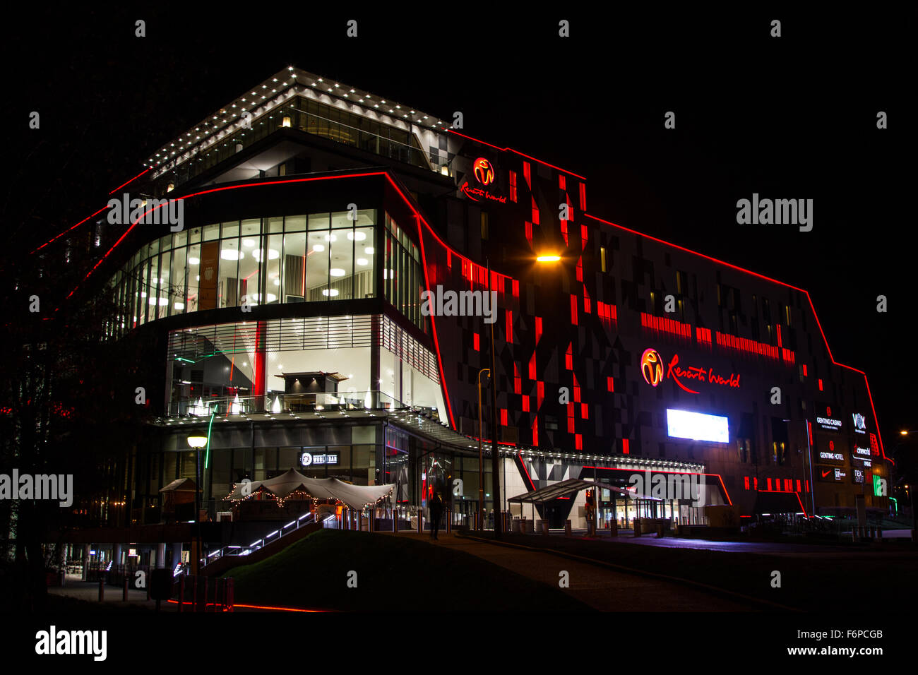 Resorts world à Birmingham au Royaume-Uni dans la nuit Banque D'Images