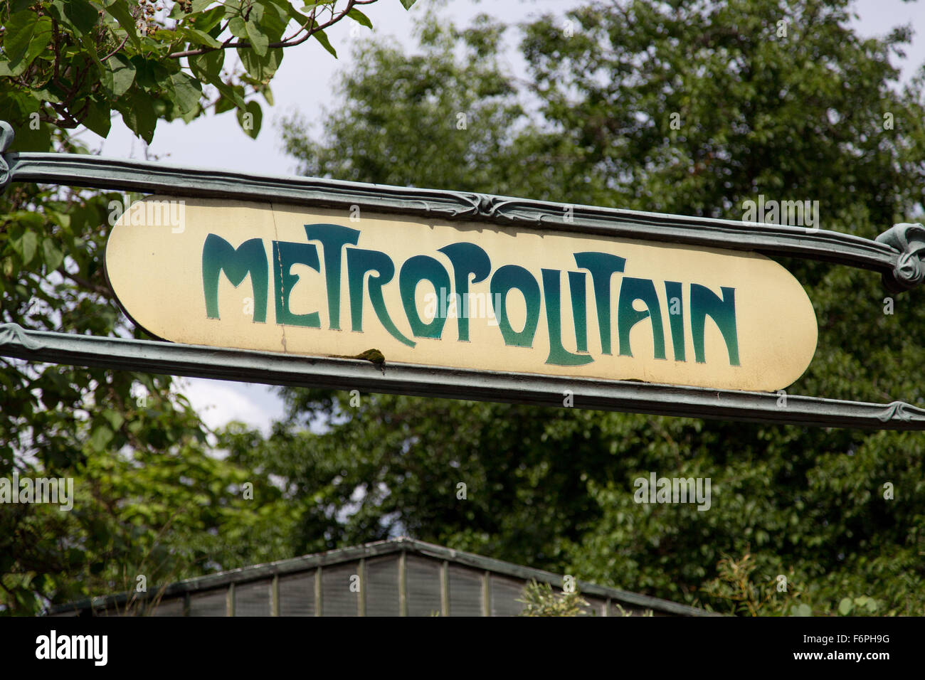 Métro ancien panneau à l'entrée du métro de Paris Banque D'Images