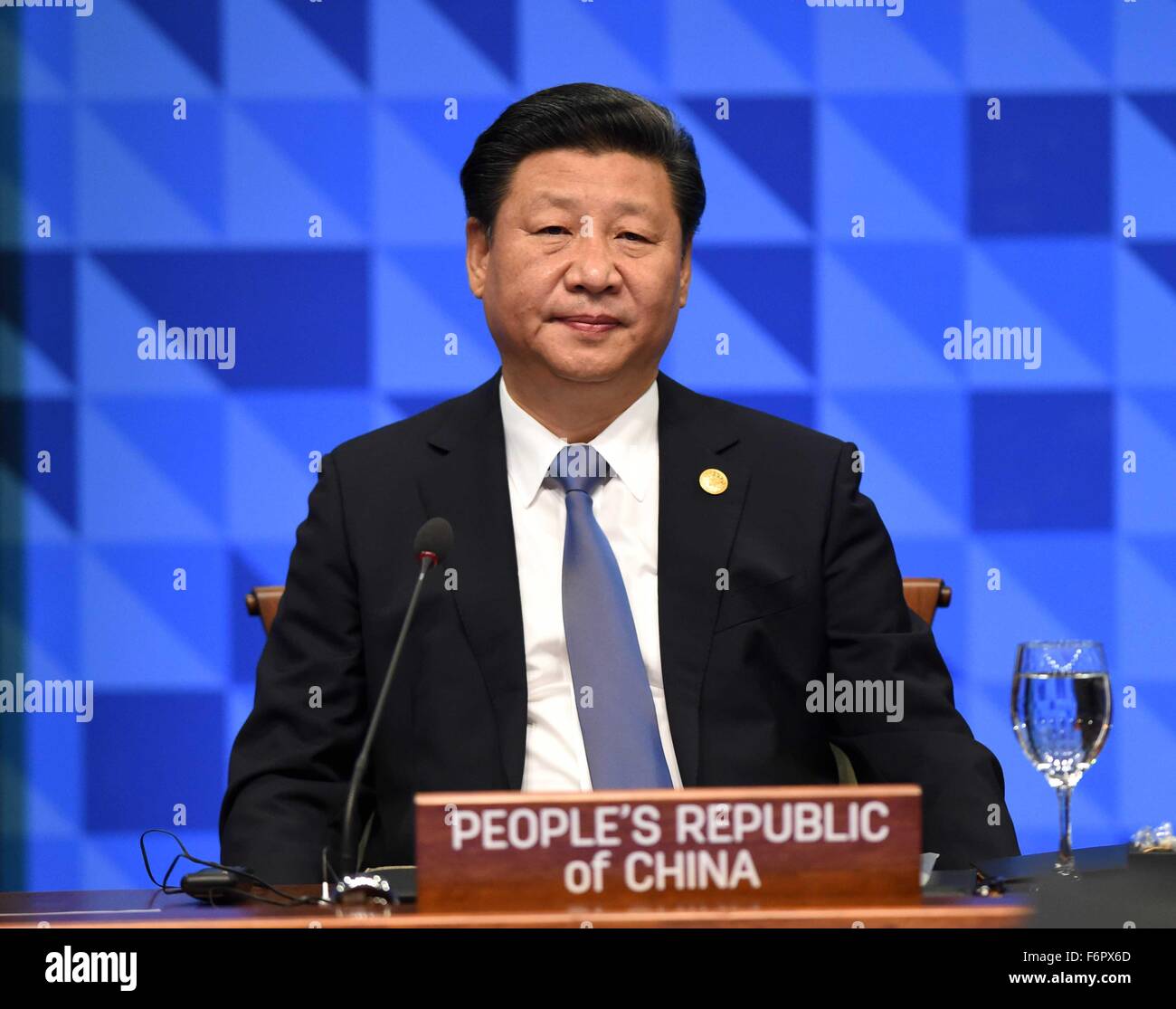 Manille, Philippines. 19 Nov, 2015. Le président chinois Xi Jinping participe à la 23e réunion des dirigeants économiques de l'APEC à Manille, Philippines, 19 novembre 2015. © Rao Aimin/Xinhua/Alamy Live News Banque D'Images