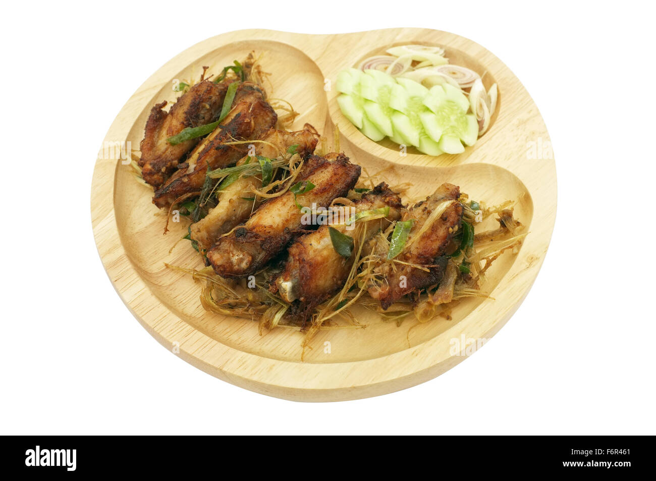 Ailes de poulet frit avec de la citronnelle, de la nourriture thaïe Banque D'Images