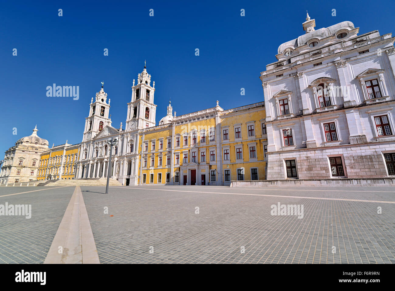 Portugal : Palais National et le Monastère de Mafra Banque D'Images