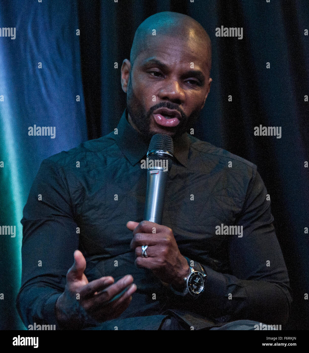 Bala Cynwyd, Pennsylvania, USA. 18 novembre, 2015. Kirk Franklin American Singer-Songwriter fonctionne à WDAS's Performance Theatre le 18 novembre 2015 à Bala Cynwyd, Pennsylvania, United States. © Paul Froggatt/FamousPix/Alamy Banque D'Images