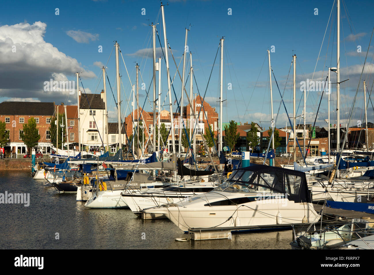 Royaume-uni, Angleterre, dans le Yorkshire, Hull, les bateaux amarrés dans le port de plaisance Banque D'Images