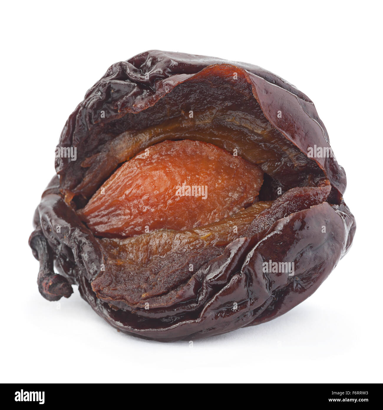 Fumé sec ouvert isolé sur blanc prune bckground Banque D'Images