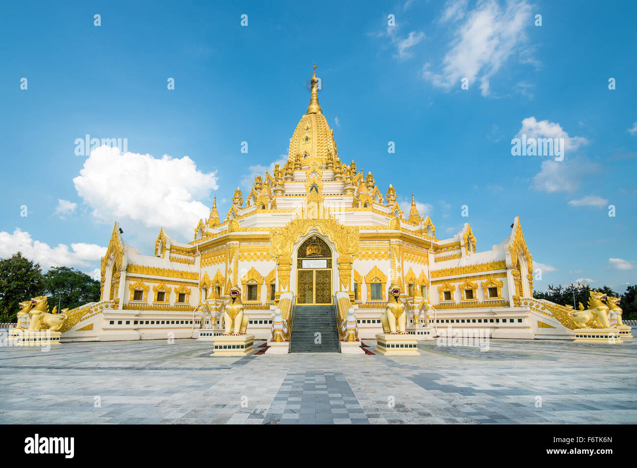 Swe Taw Myat, Buddha Tooth Relic (pagode Yangon, Myanmar) Banque D'Images