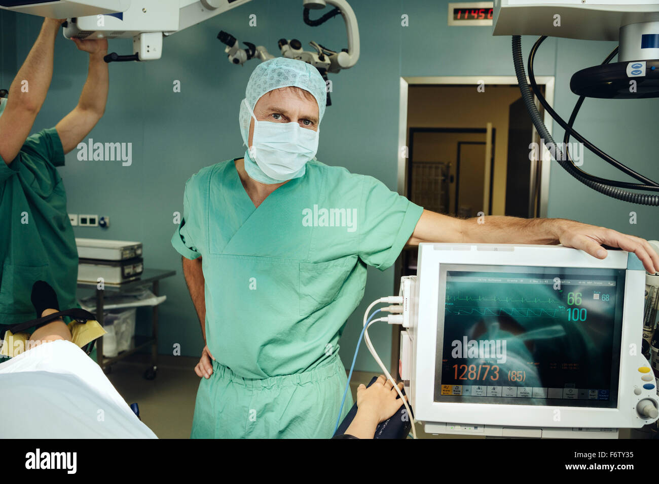Portrait de chirurgien en salle d'opération d'anesthésie à Pise Banque D'Images