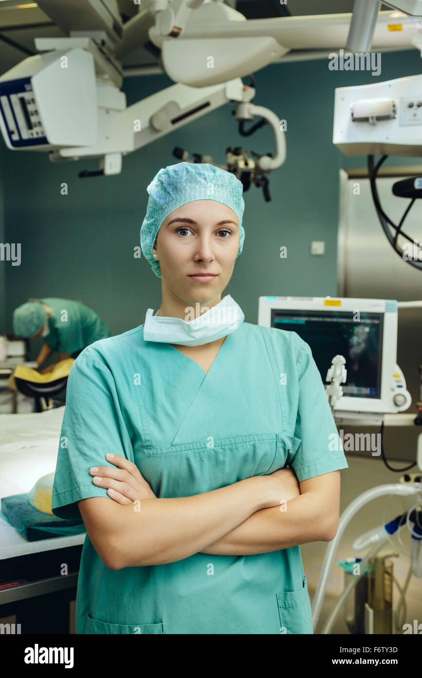 Portrait de l'infirmière de salle d'opération en salle d'opération Banque D'Images