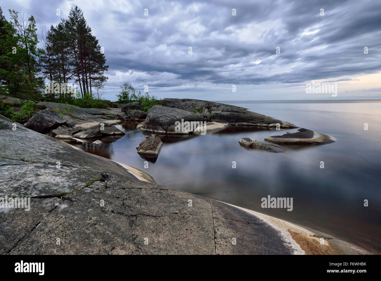 Nuits blanches, rive du lac Onega, la République de Carélie, Russie Banque D'Images