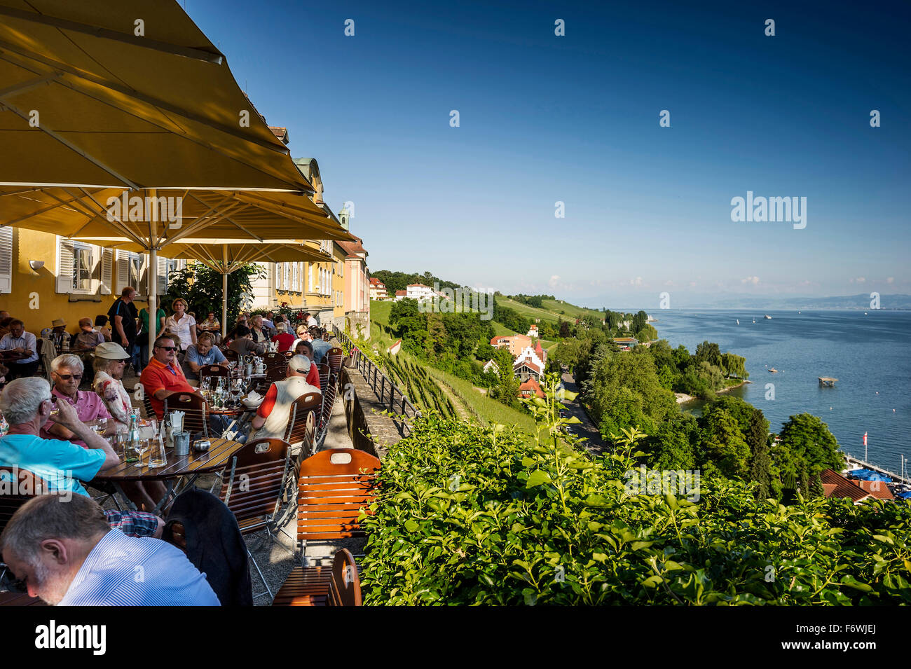 Restaurant avec vue panoramique, Meersburg, Lac de Constance, Bade-Wurtemberg, Allemagne Banque D'Images