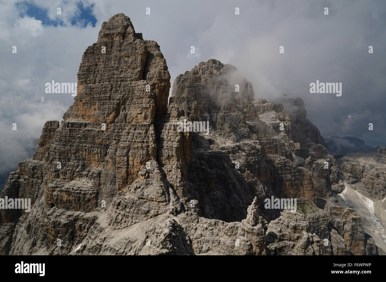 Le Campanile Alto et Torre di Brenta, Dolomites de Brenta, le Trentin, Italie Banque D'Images