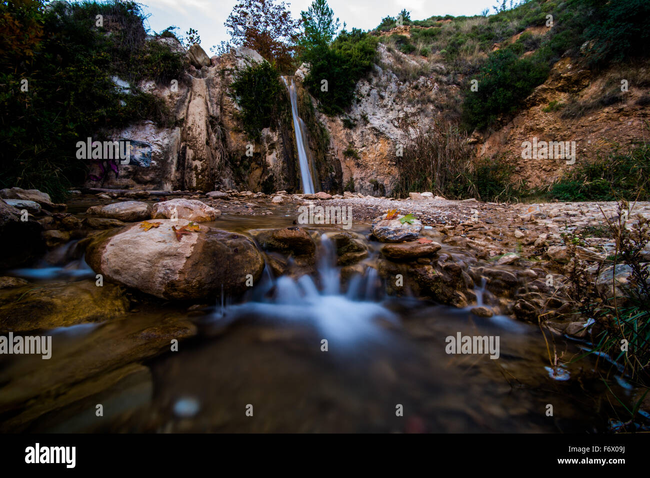 Petite cascade près d'Athènes, Grèce Banque D'Images