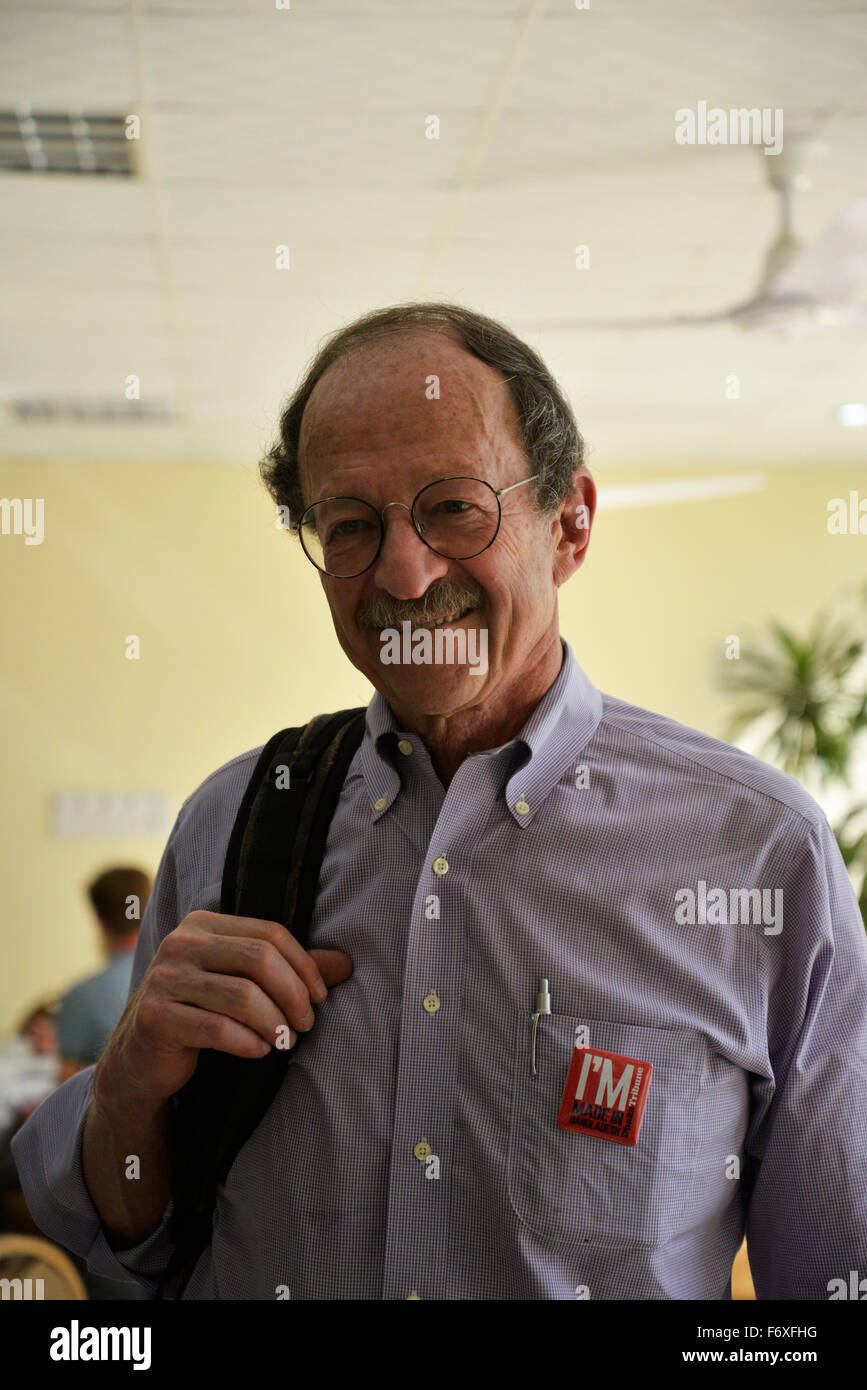 Dhaka, Bangladesh. 21 Nov, 2015. Portrait d'un lauréat du Prix Nobel américain Harold Eliot Varmus à Dhaka, Bangladesh, lauréat du Prix Nobel américain Harold Eliot Varmus à Dhaka Allumé Fest, le conclave littéraire internationale prééminente du pays, a commencé à l'Académie Bangla sur le campus de l'Université de Dacca. Dhaka, Bangladesh. Le 20 novembre 2015 Crédit : Mamunur Rashid/Alamy Live News Banque D'Images