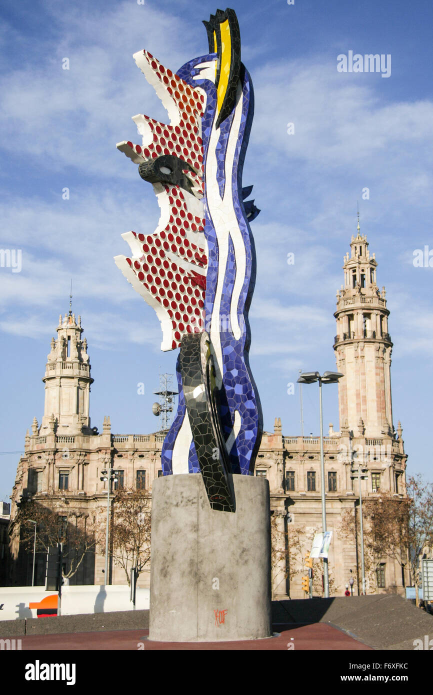 BARCELONA-Dec 31 : El Cap de Barcelone le 31 décembre 2007 à Barcelone. El Cap de Barcelone est une sculpture réalisée par l'artiste pop américain Roy Lichtenstein Banque D'Images