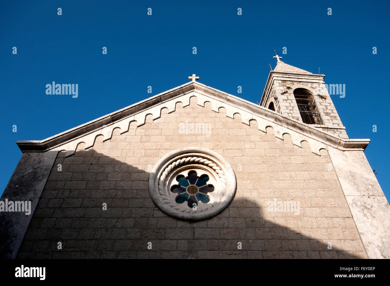 Façade de l'église de San Biagio et clocher, Melezzole, Montecchio, Terni, Ombrie, Italie Banque D'Images