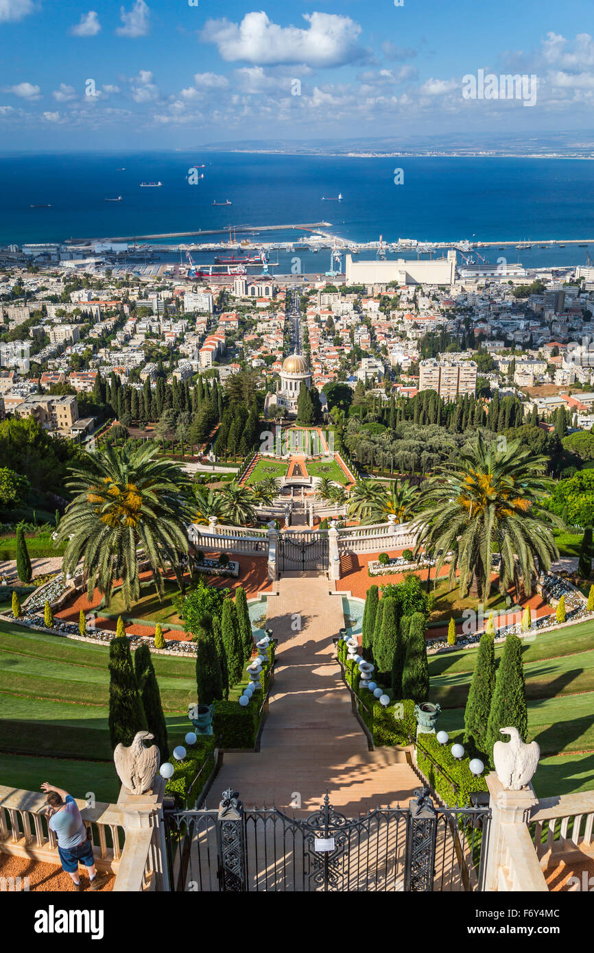 La Communauté Baha'i de culte et les jardins sur les pentes du Mont Carmel à Haïfa, en Israël, au Moyen-Orient. Banque D'Images