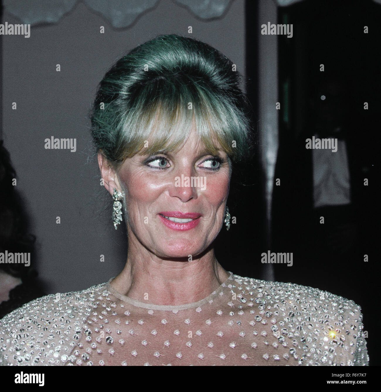 Washington, DC. 2 juin 1985 Linda Evans arrive au Ford's Theatre à Washington D.C. pour effectuer dans le CBS-TV spécial. Credit : Mark Reinstein Banque D'Images
