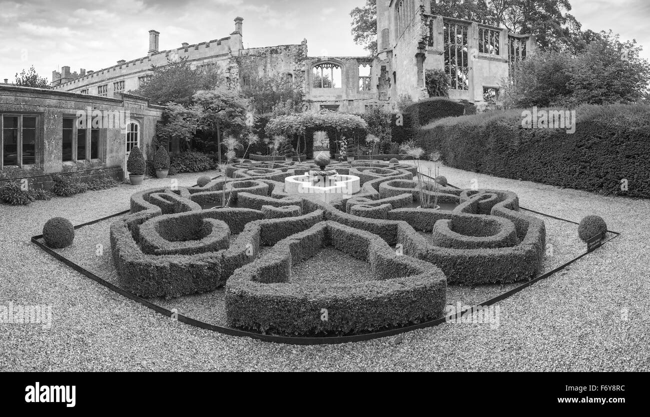 Le Nœud jardin de château de Sudeley Banque D'Images