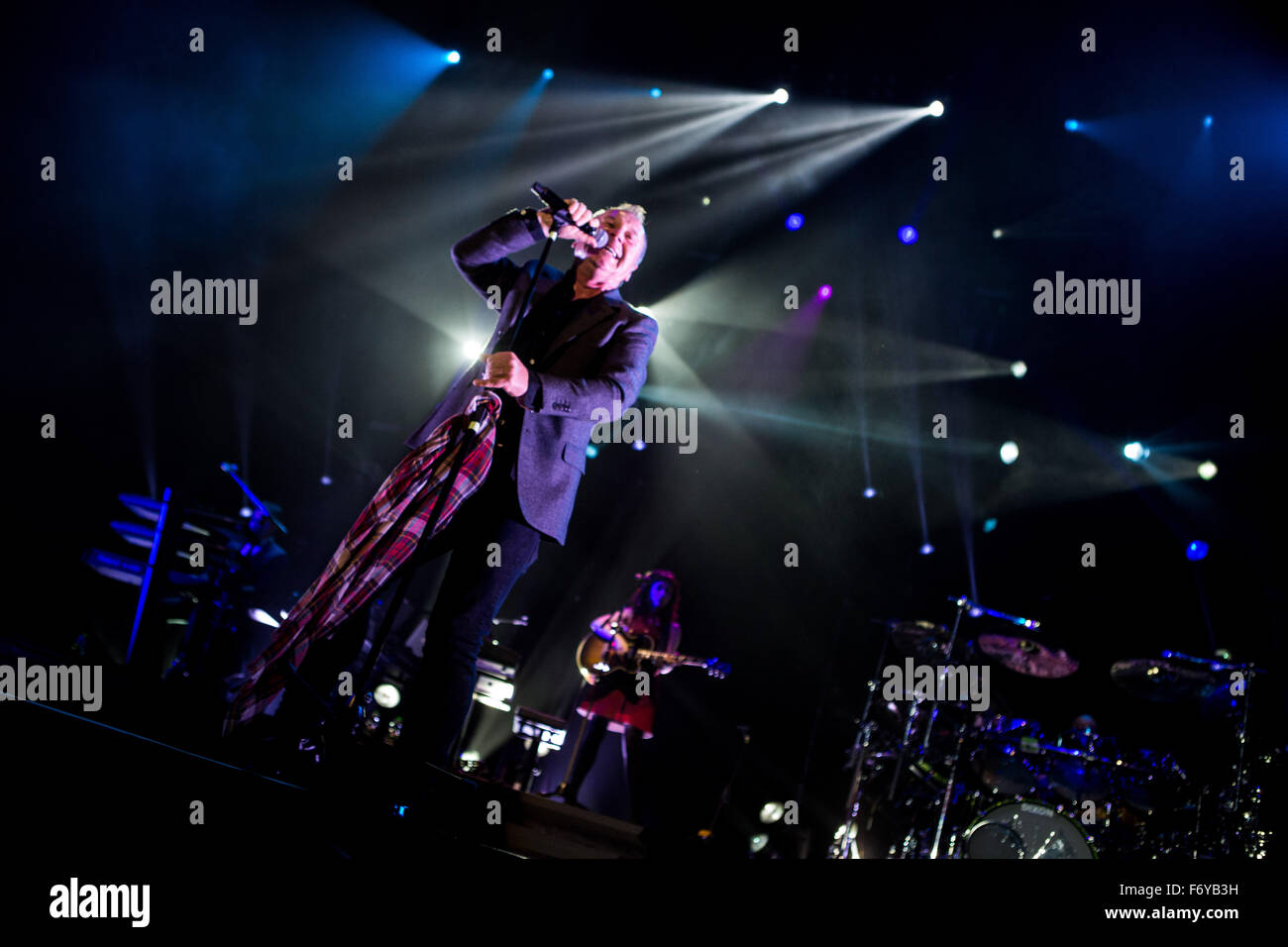 Assago Milan, Italie. 21 novembre, 2015. Simple Minds en concert à mediolaun crédit forum : Roberto finizio/ alamy live news Banque D'Images