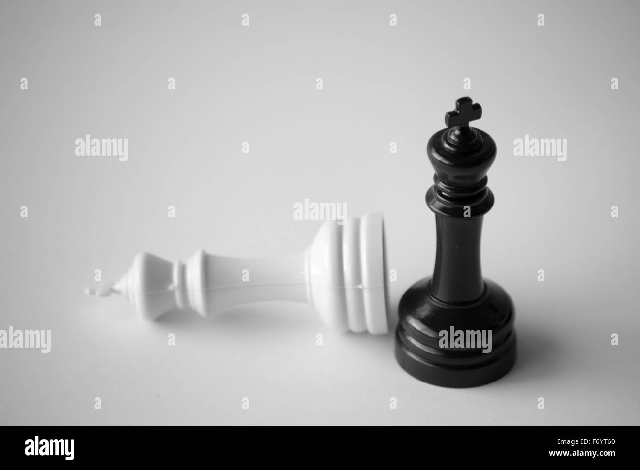 Chess est un jeu de stratégie et d'intelligence, en provenance de l'Inde qui se joue entre deux personnes sur un échiquier Banque D'Images