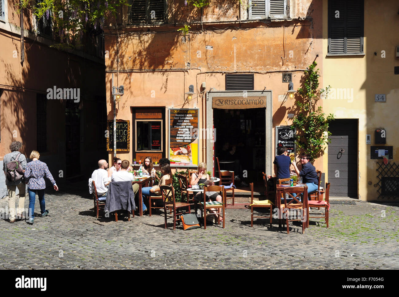 'Côté cour' côté street cafe, Rome, Italie Banque D'Images