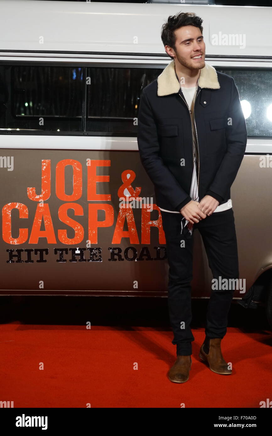 Londres, Royaume-Uni. 22 novembre, 2015. Alfie Deyes Pointless Blog assiste à la première mondiale de Joe & Caspar prend la route à l'Empire, Leicester Square, Londres. Credit : Voir Li/Alamy Live News Banque D'Images