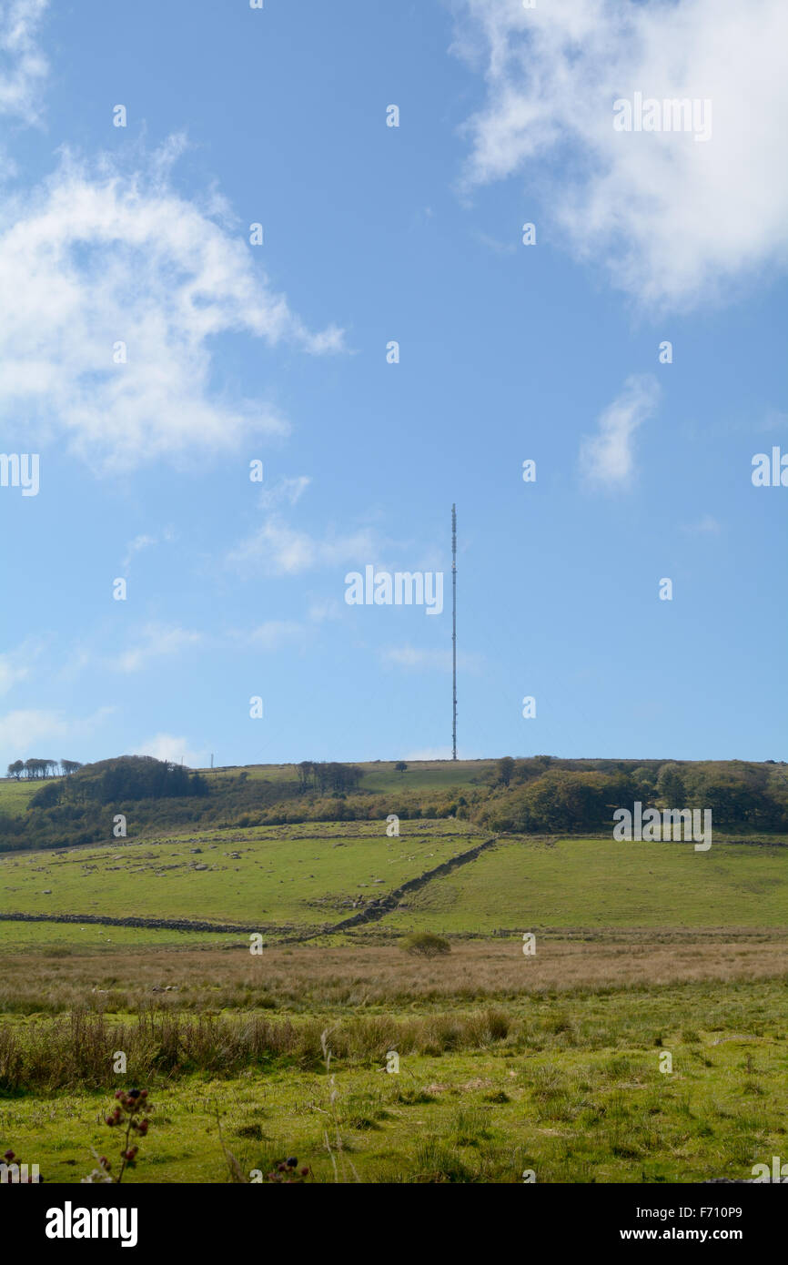 North Hessary Tor gare aérienne télécommunications tour à Princetown à Dartmoor, dans le Devon (Angleterre) Banque D'Images