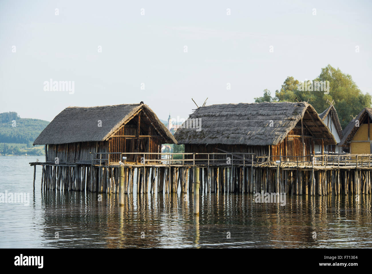 Des maisons sur pilotis, habitation Unteruhldingen pile-museum, Site du patrimoine mondial de l'UNESCO, le lac de Constance, Bade-Wurtemberg, Allemagne Banque D'Images