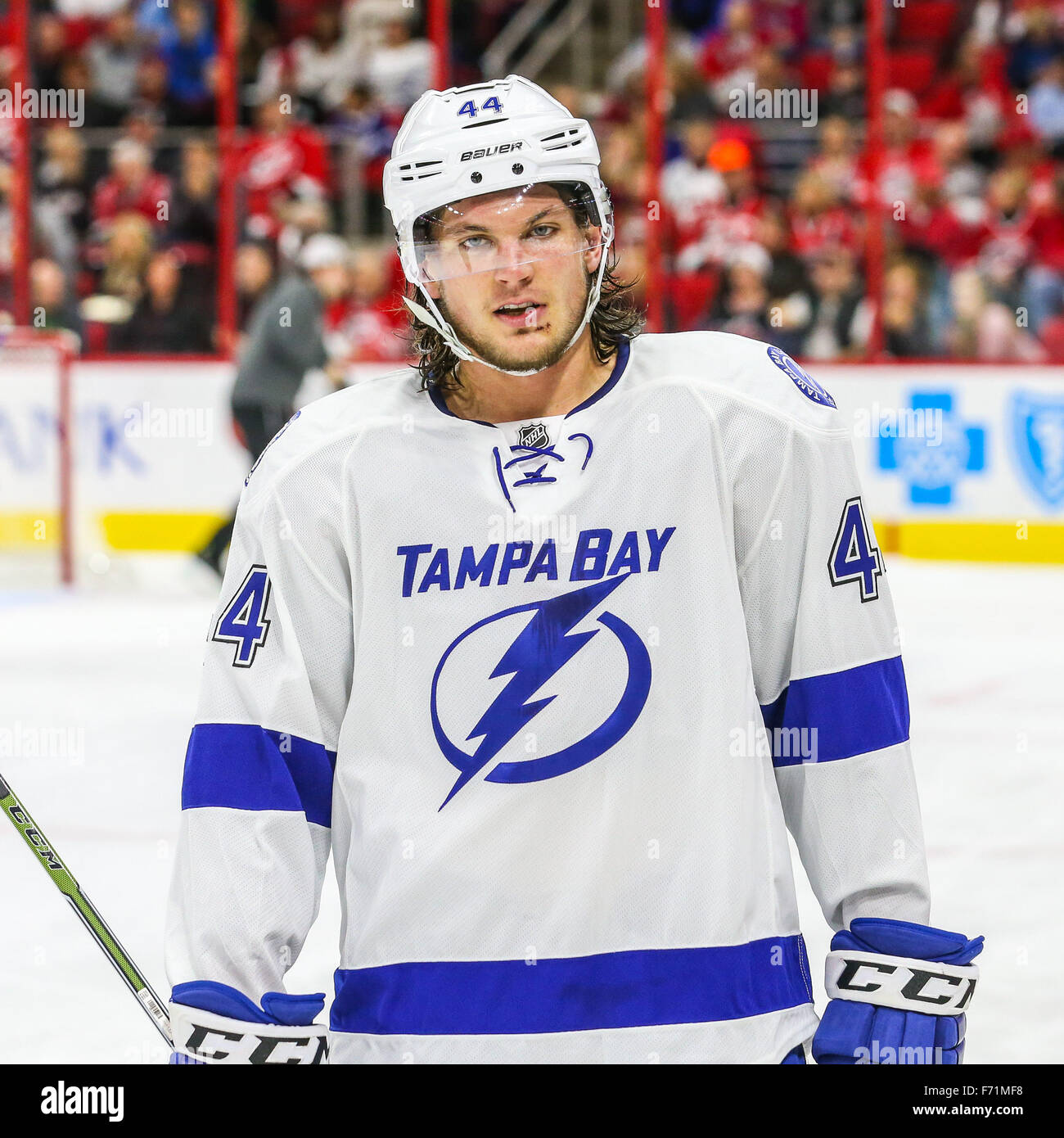 Le 1 novembre, 2015 - Raleigh, Caroline du Nord, États-Unis - au cours de la partie de la LNH entre le Lightning de Tampa Bay et les Hurricanes de la Caroline au PNC Arena. (Crédit Image : © Andy Martin fils via Zuma sur le fil) Banque D'Images