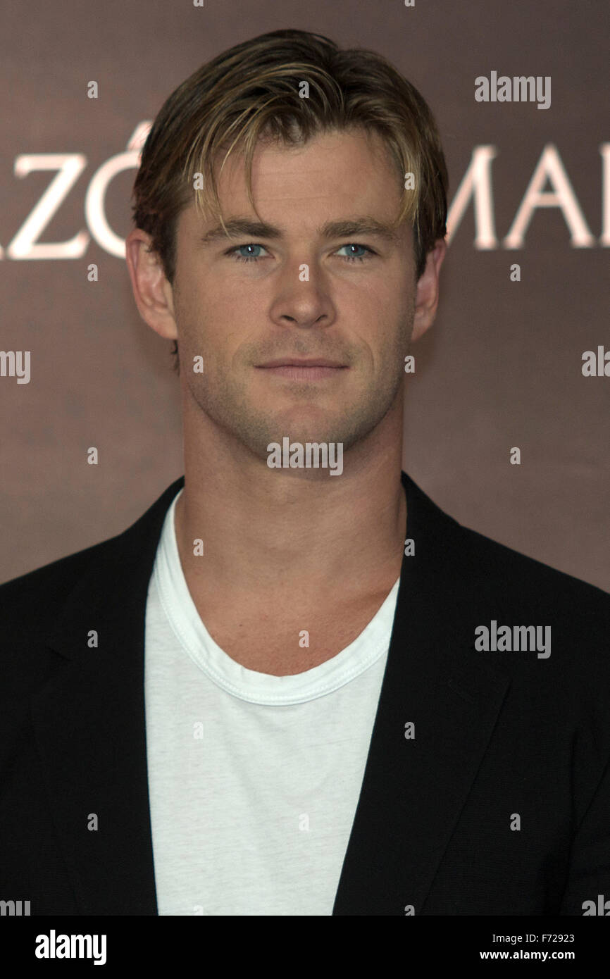 La ville de Mexico, Mexique. 23 Nov, 2015. L'acteur australien Chris Hemsworth pose lors d'un événement de promotion du film 'Au coeur de la mer", dans la ville de Mexico, capitale du Mexique, le 23 novembre 2015. Credit : Alejandro Ayala/Xinhua/Alamy Live News Banque D'Images