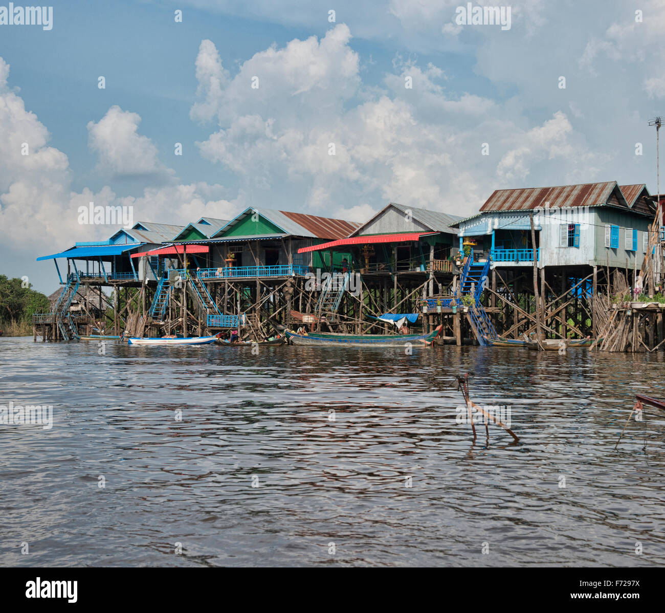 Le village flottant de KOMPONG PHLUK près de Siem Reap, Cambodge Banque D'Images