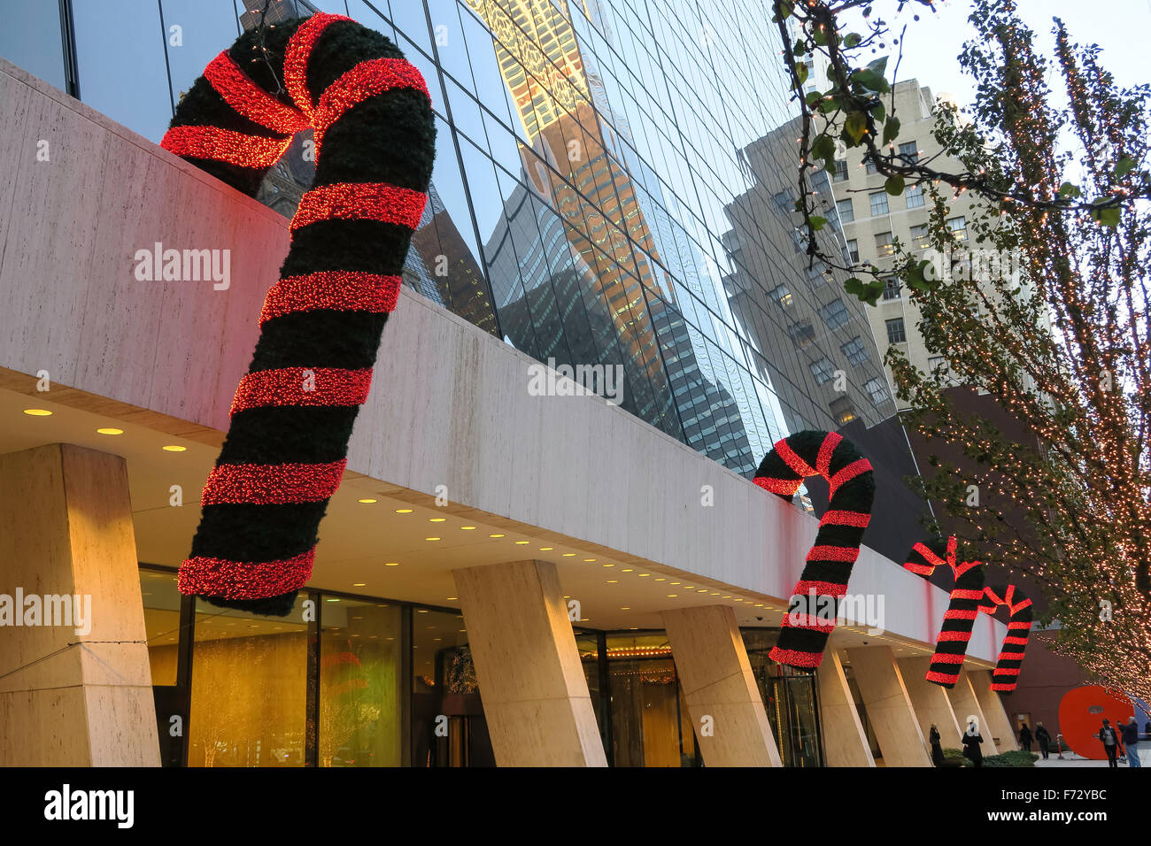 Solow Building pendant les vacances, NYC Banque D'Images