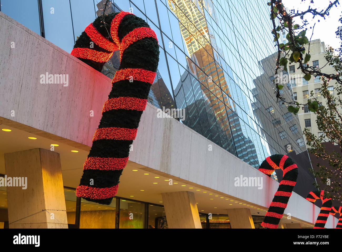 Solow Building pendant les vacances, NYC Banque D'Images