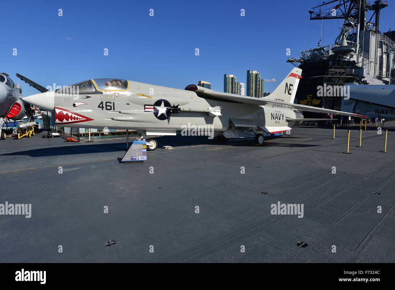 USS Midway à San Diego Harbor. Banque D'Images