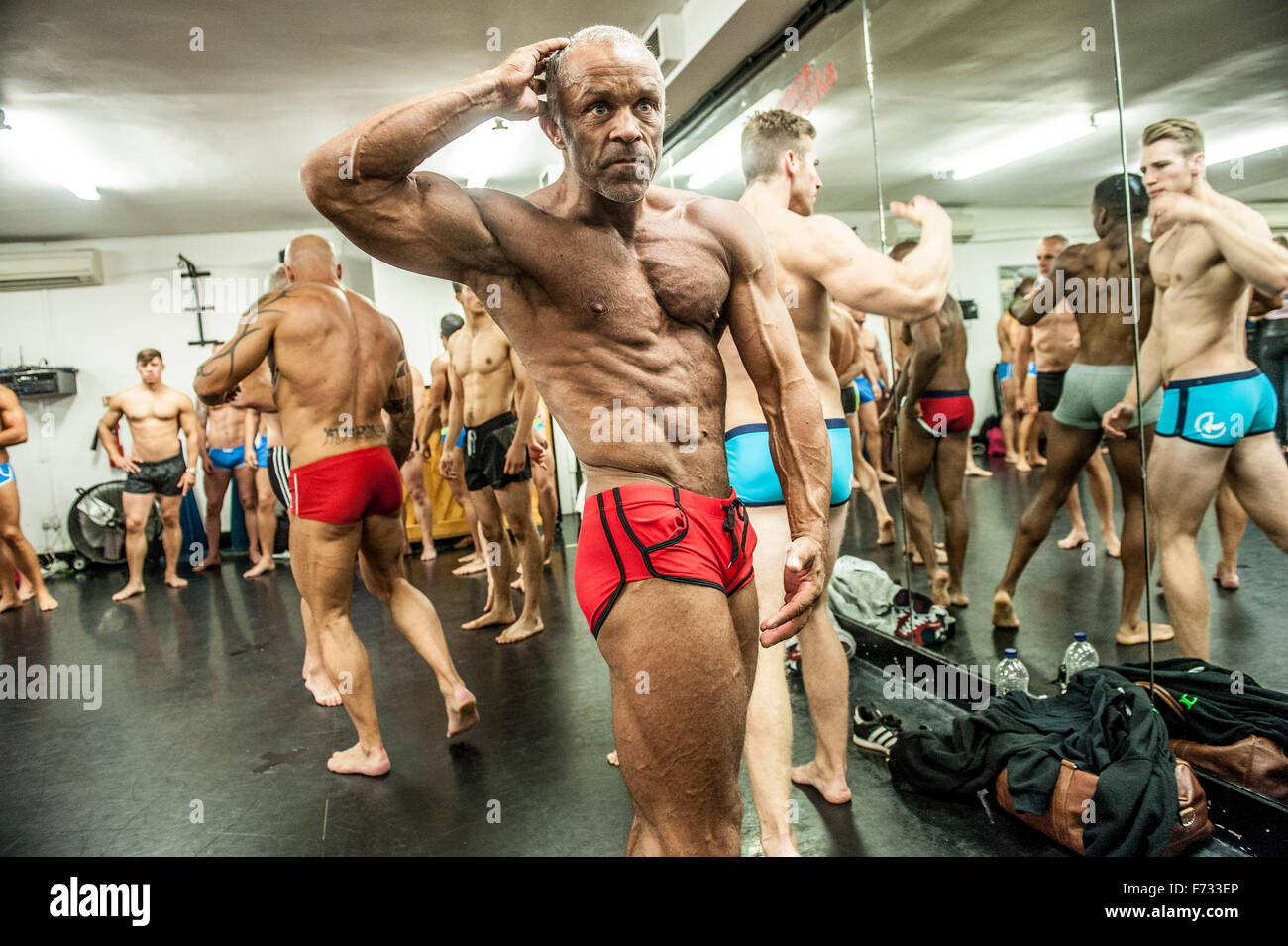 Fitness model and bodybuilding for men Banque de photographies et d'images  à haute résolution - Alamy