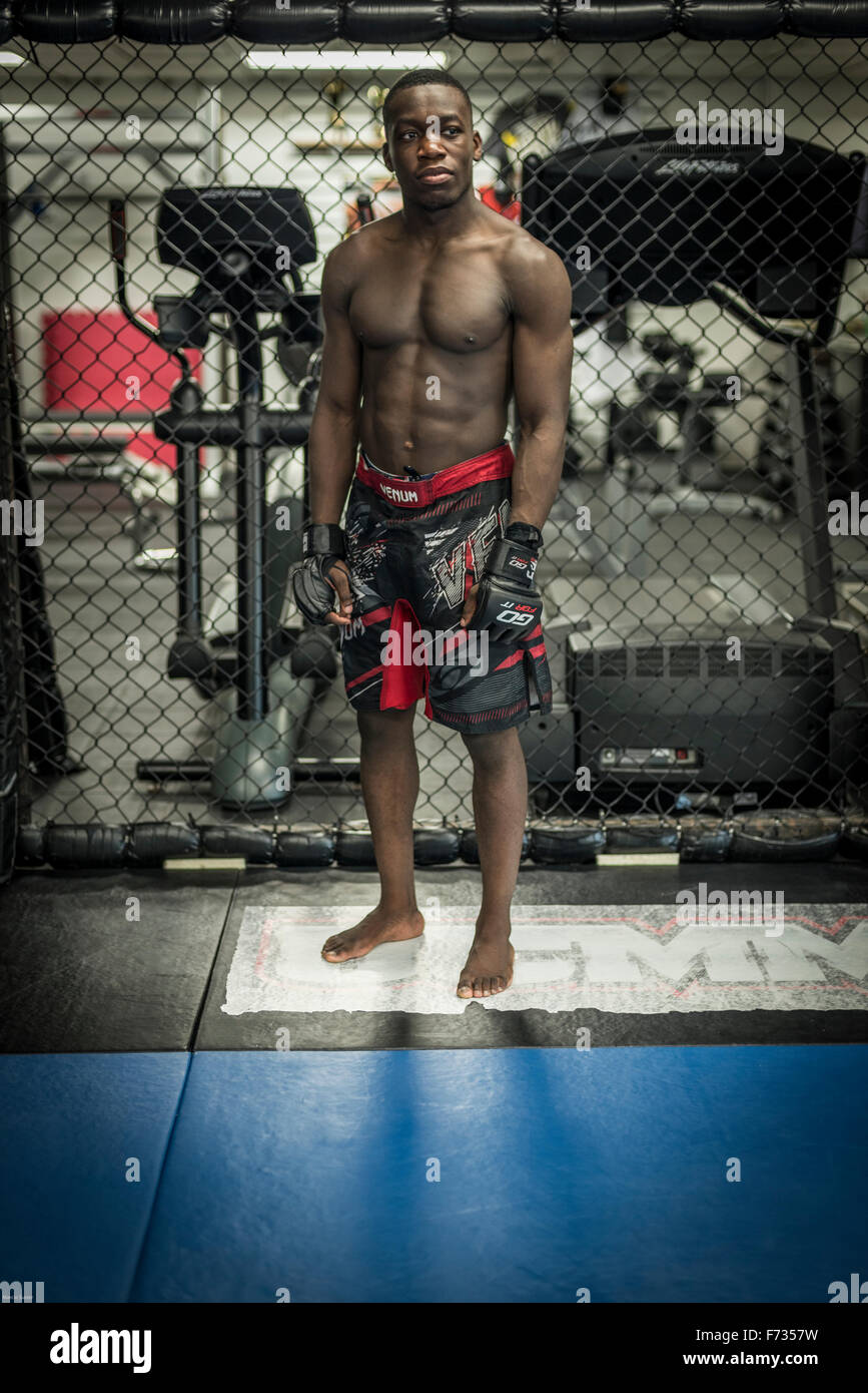 MMA fighter training. Banque D'Images