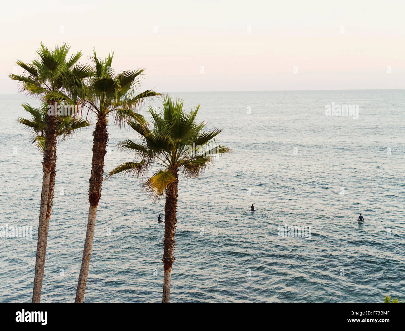 C'est une vue panoramique de Laguna Beach en Californie. Banque D'Images